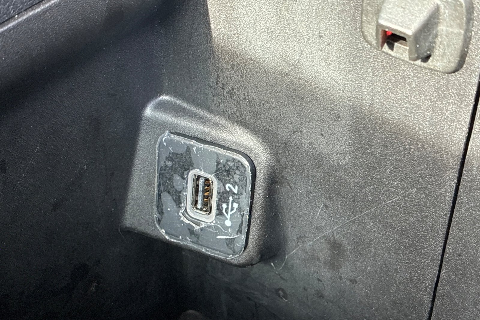 Used 2024 Earl Clearcoat Jeep Sport S image 17