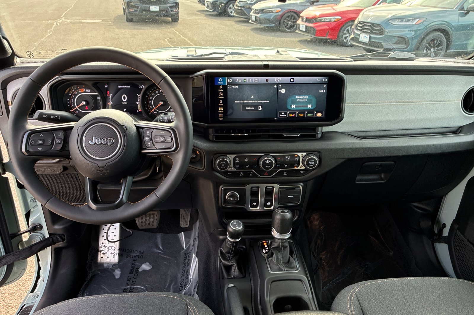 Used 2024 Earl Clearcoat Jeep Sport S image 14