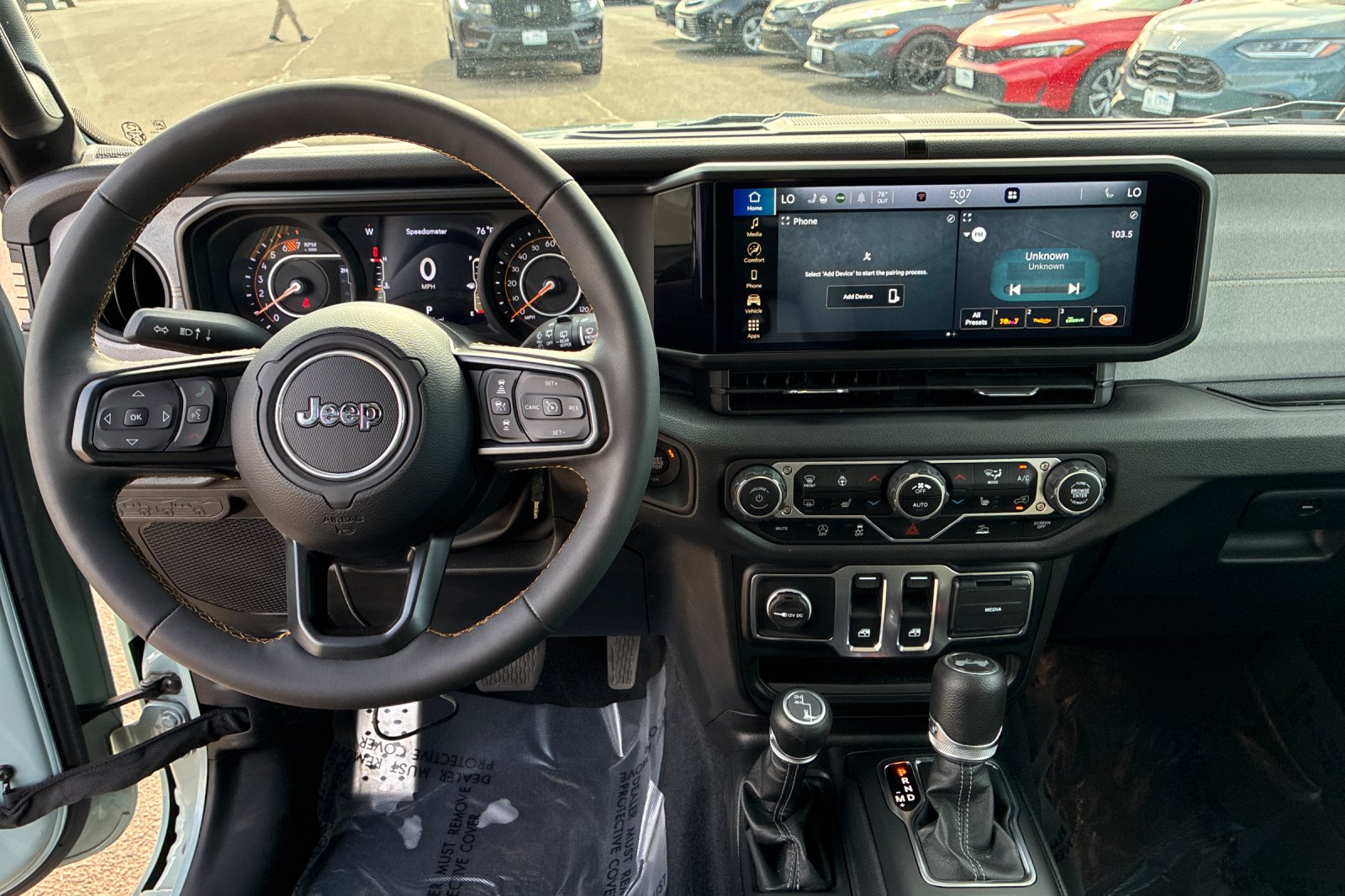 Used 2024 Earl Clearcoat Jeep Sport S image 15