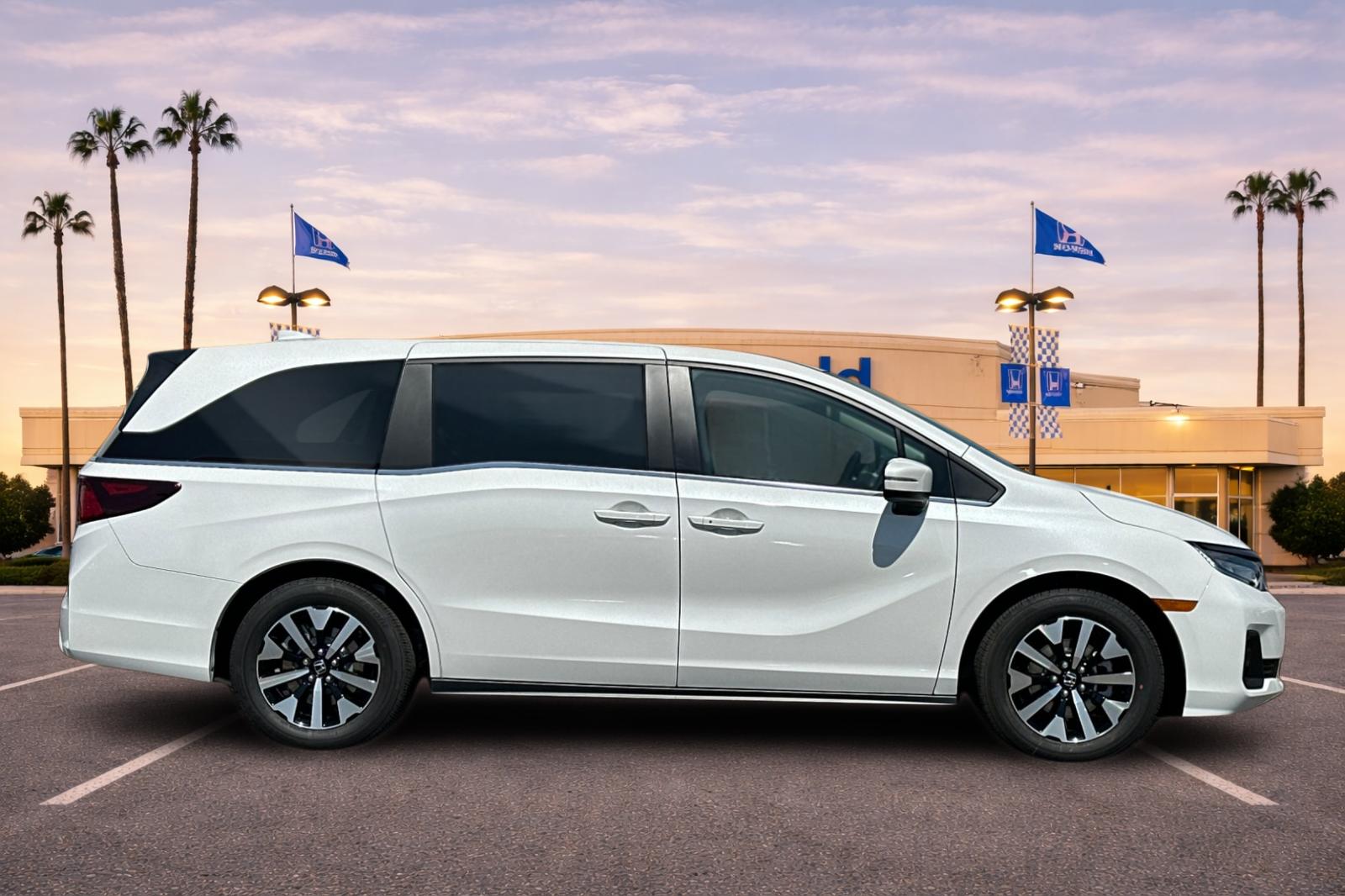 New 2026 Platinum White Pearl Honda EX-L image 3