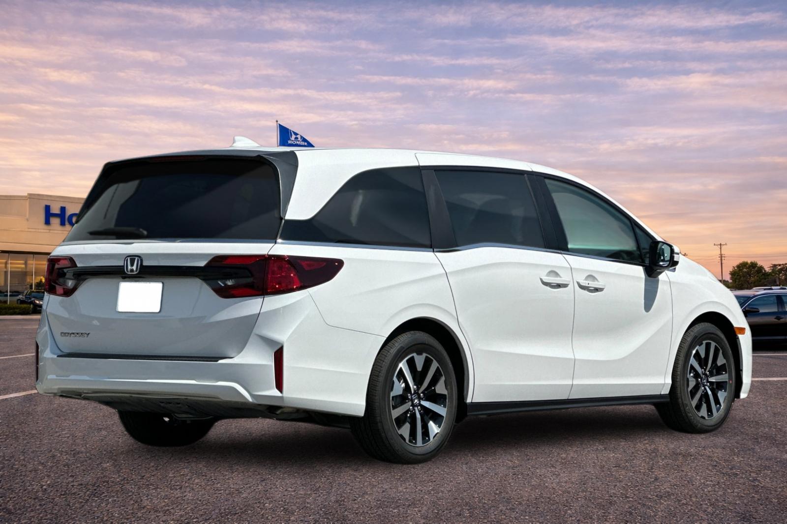 New 2026 Platinum White Pearl Honda EX-L image 4