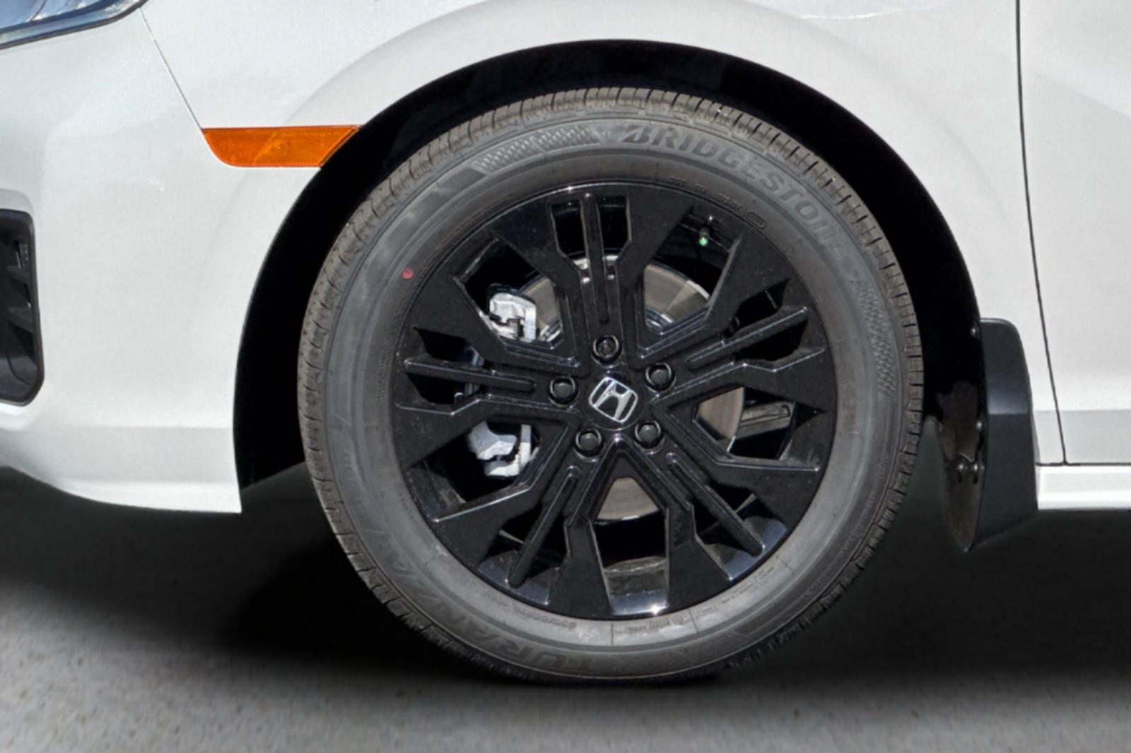 New 2026 Platinum White Pearl Honda Sport-L image 31