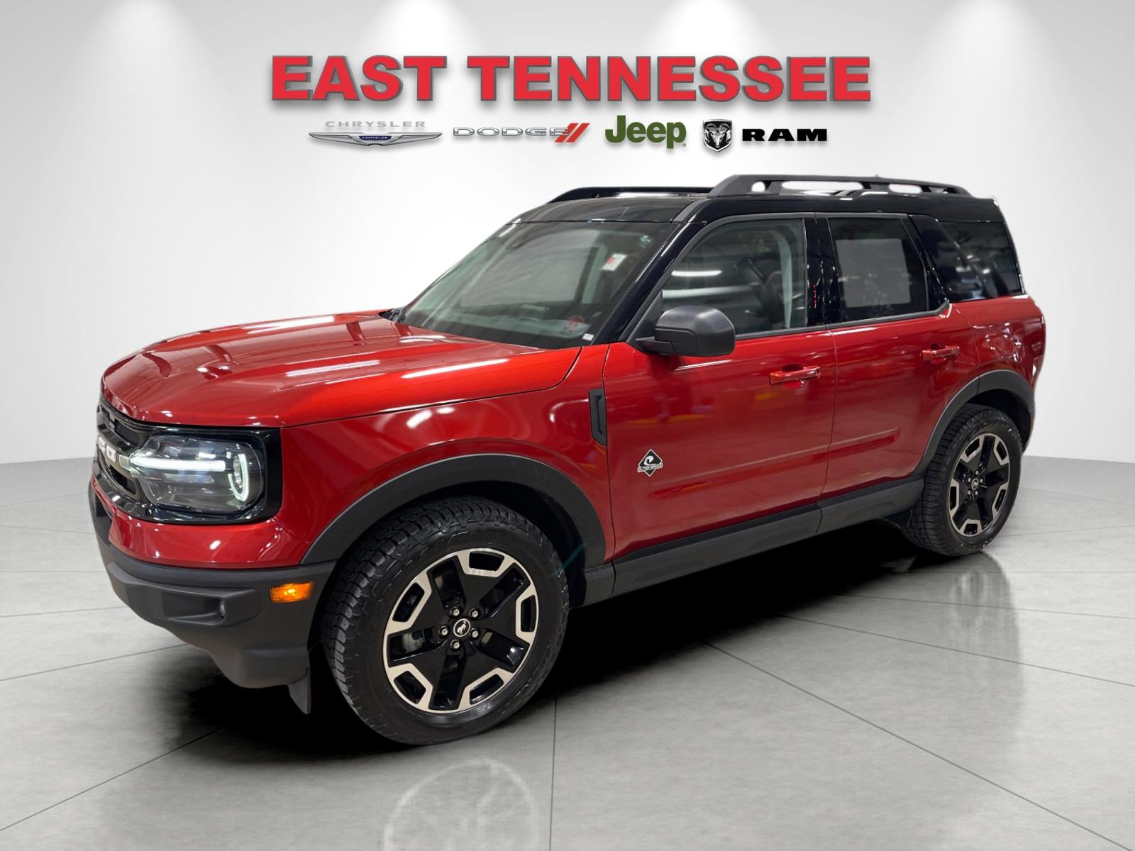 Used 2022 Red Ford Outer Banks image 7