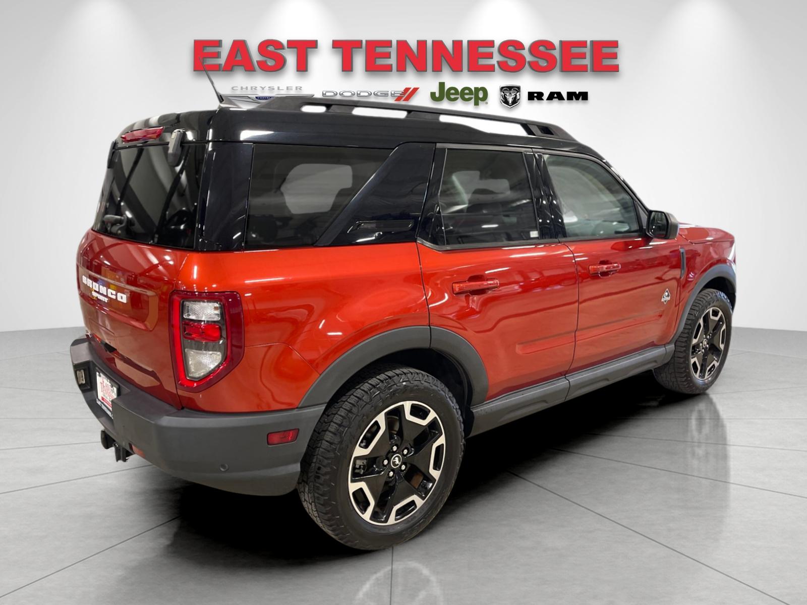 Used 2022 Red Ford Outer Banks image 3