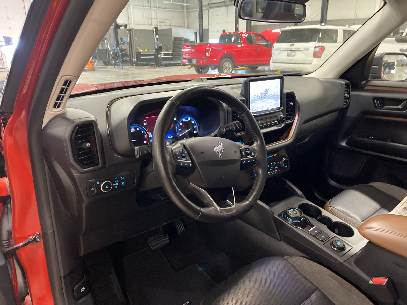 Used 2022 Red Ford Outer Banks image 11