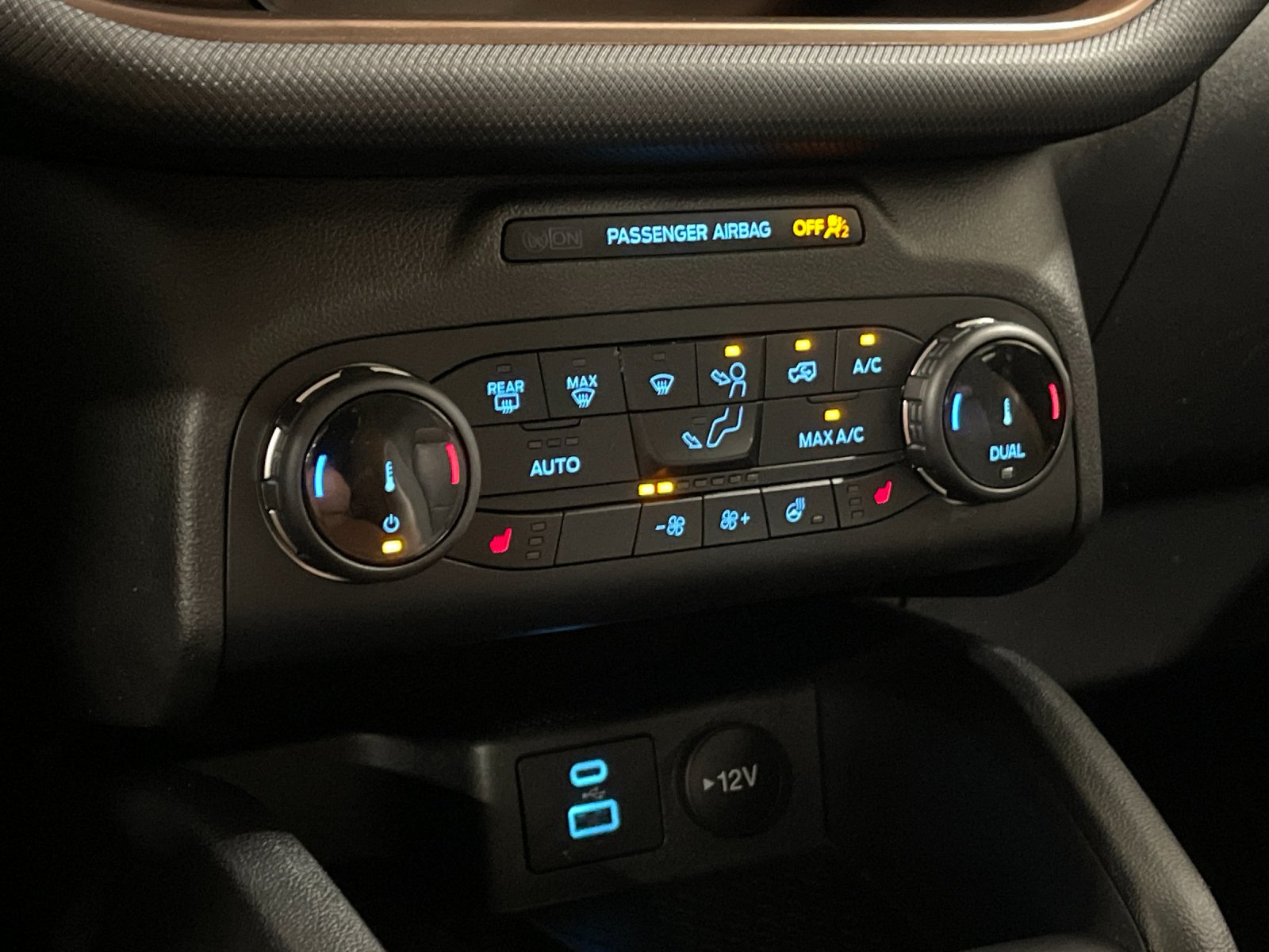 Used 2022 Red Ford Outer Banks image 24