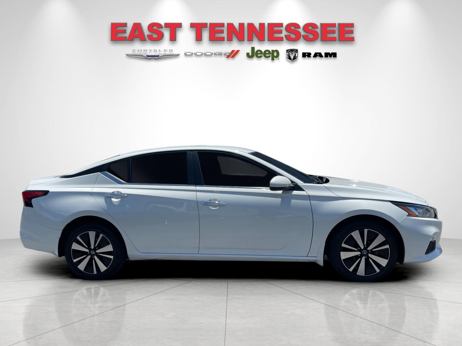 Used 2022 Nissan Altima SV with VIN 1N4BL4DW8NN391484 for sale in Dickson, TN