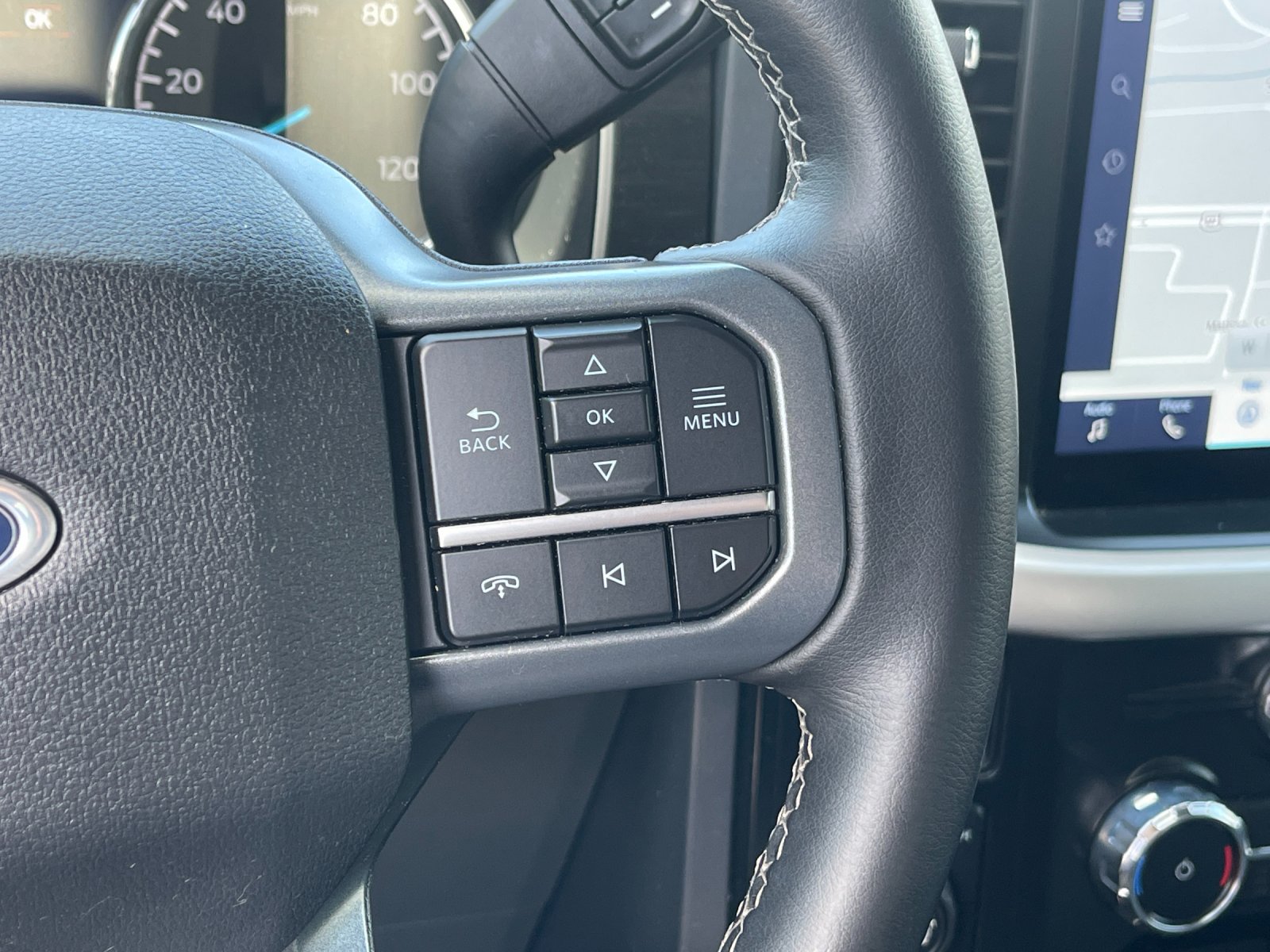 Used 2023 Gray Ford XLT image 27