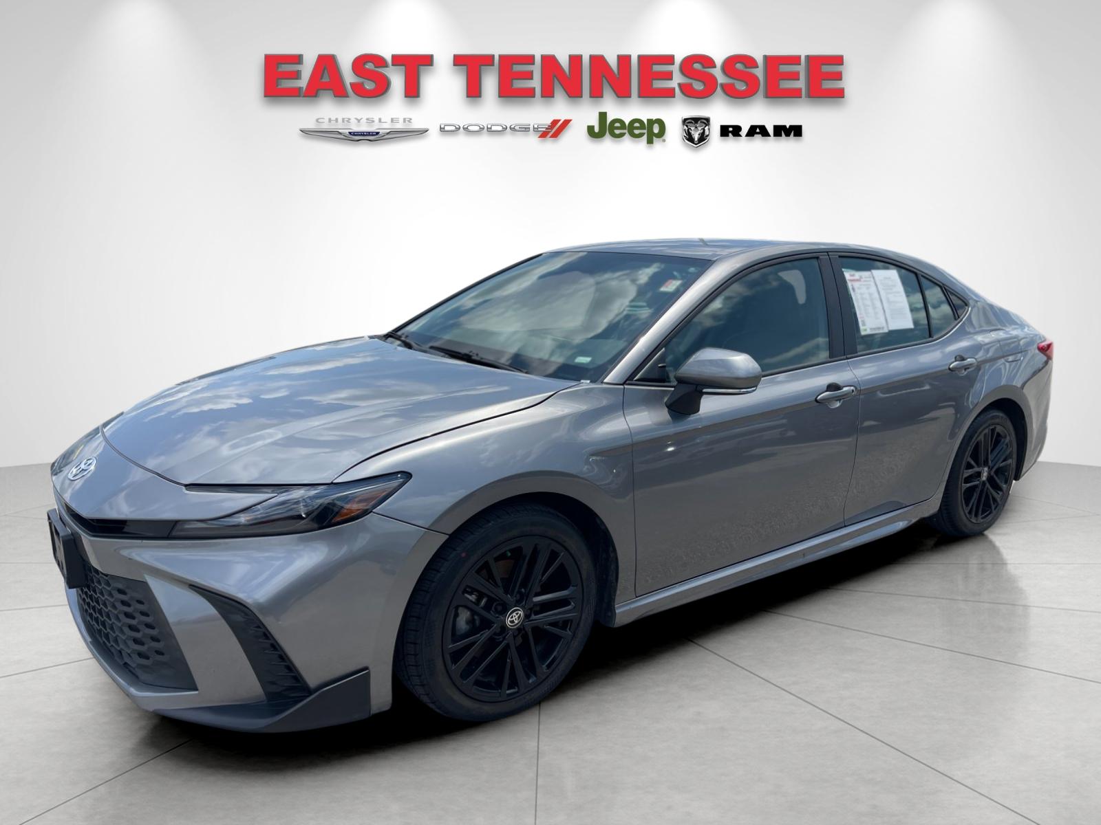 Used 2025  Toyota SE image 7