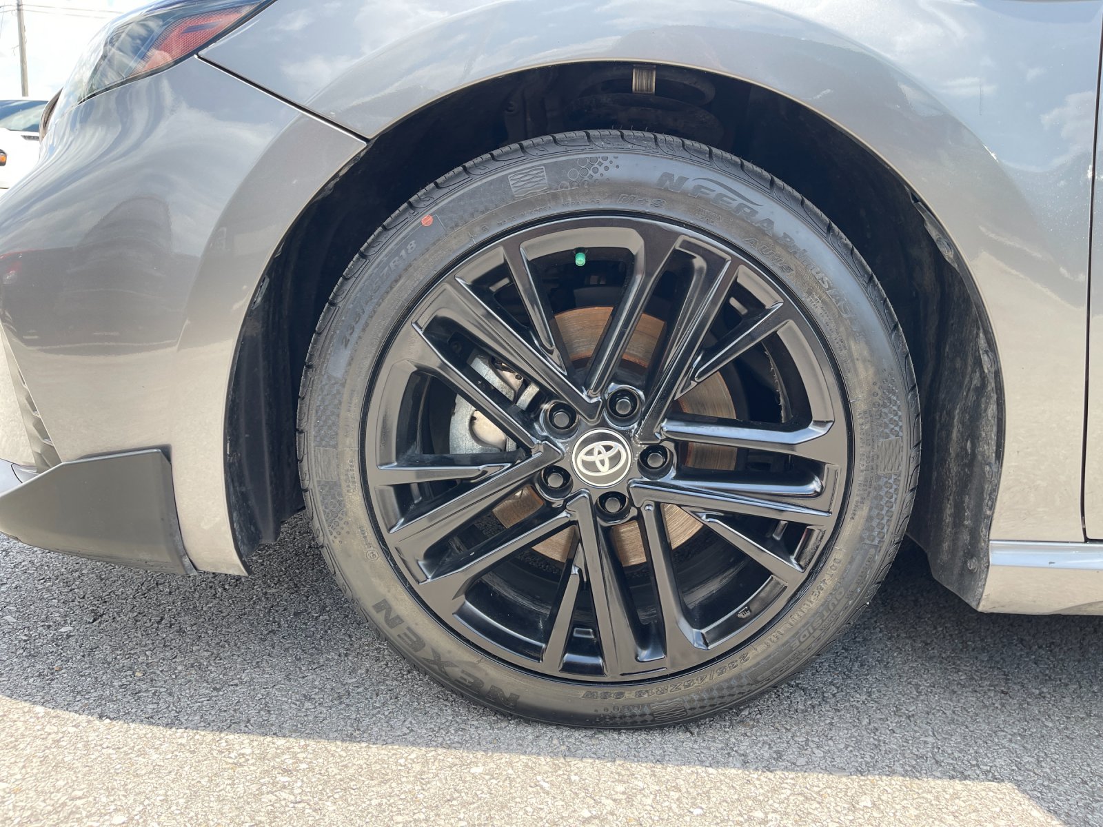 Used 2025  Toyota SE image 30