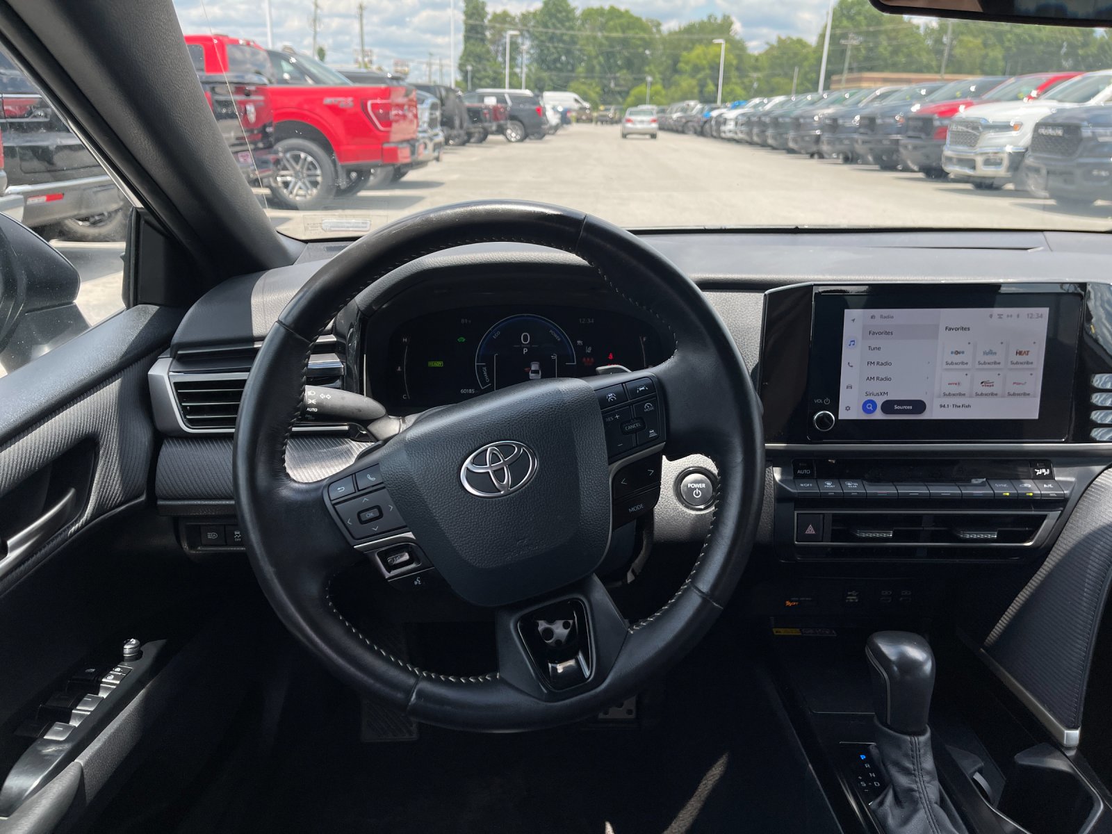 Used 2025  Toyota SE image 16