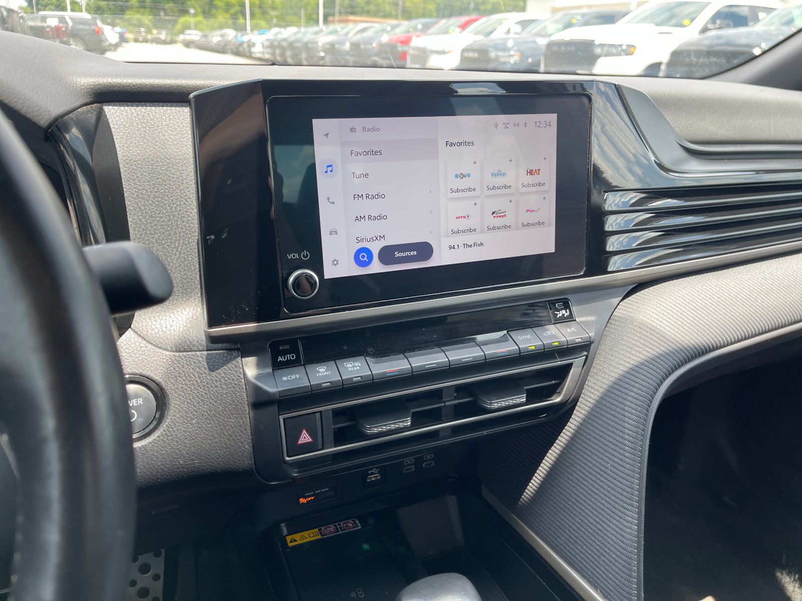 Used 2025  Toyota SE image 19