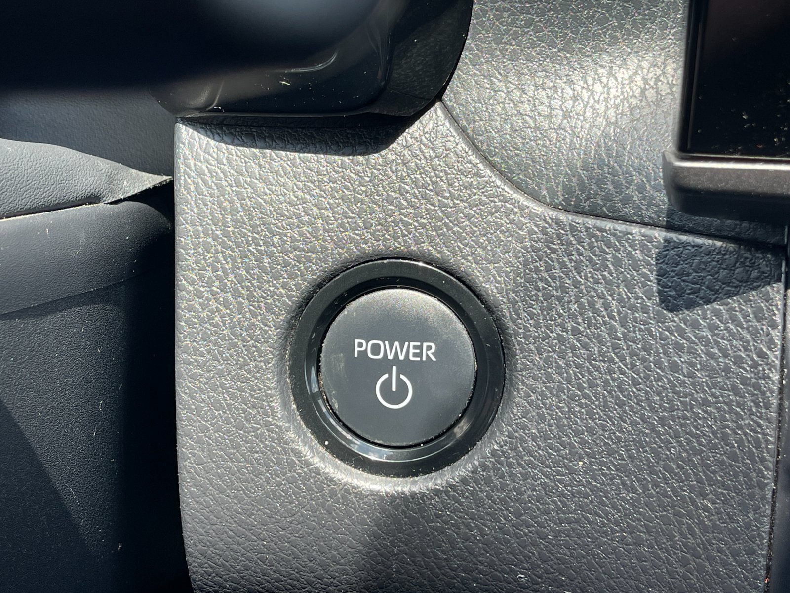 Used 2025  Toyota SE image 23