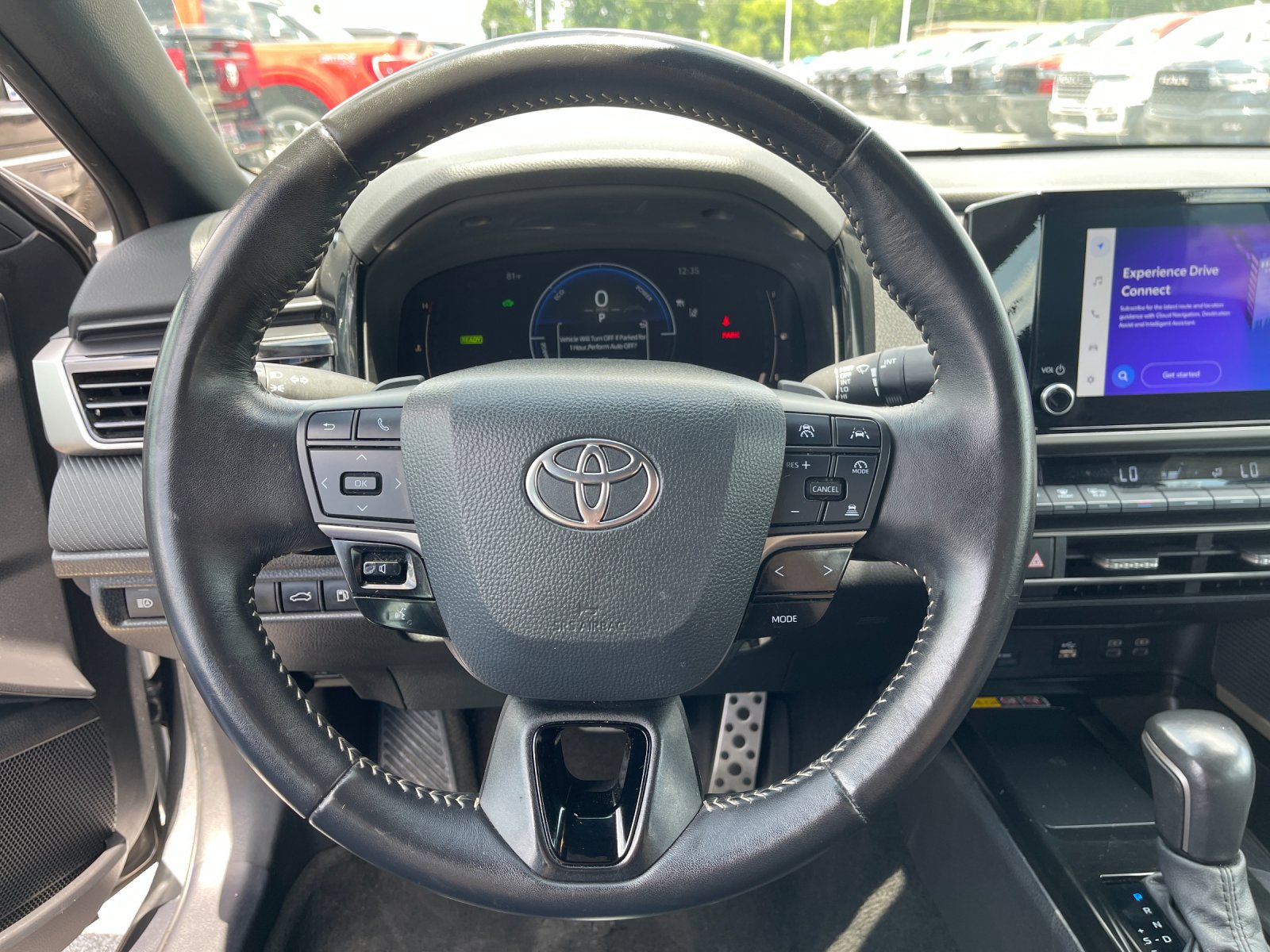 Used 2025  Toyota SE image 24