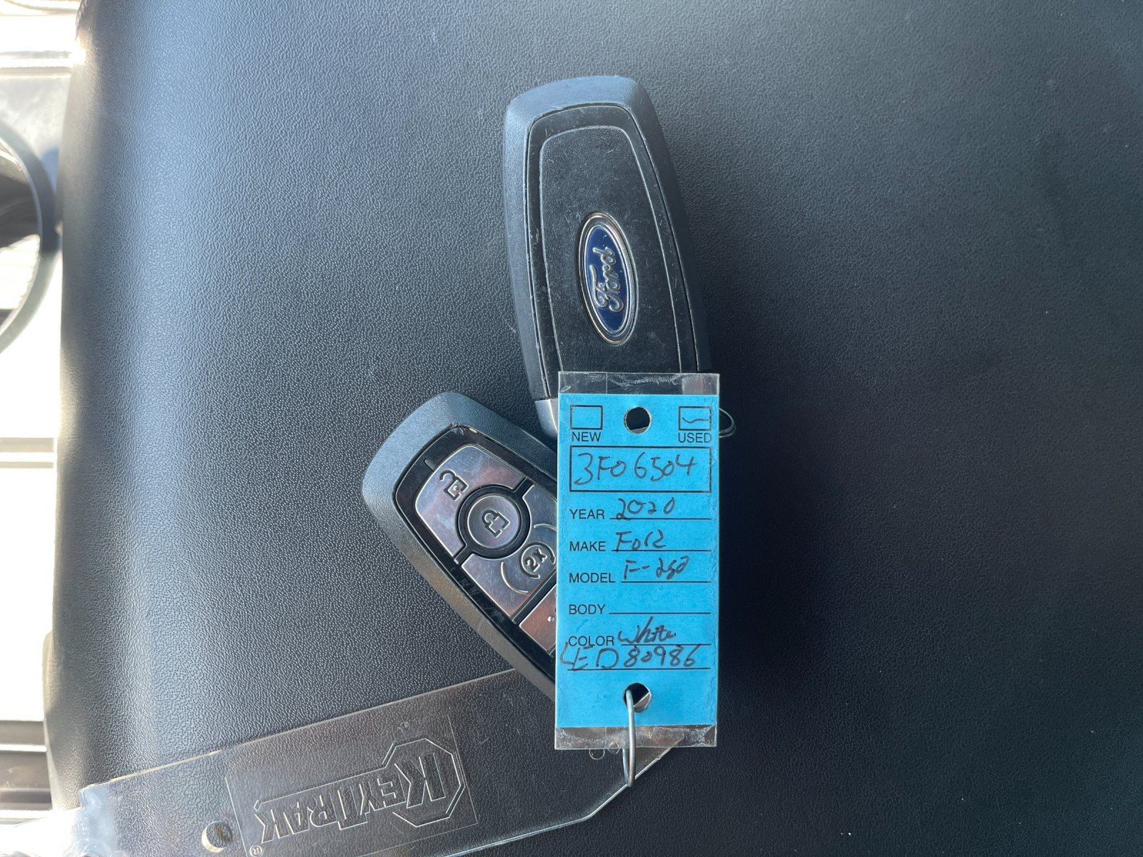 Used 2020 White Ford Platinum image 10