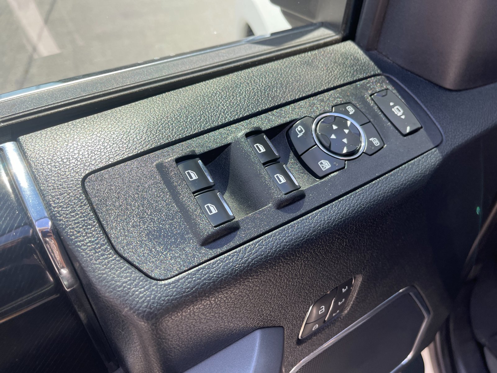 Used 2020 White Ford Platinum image 13