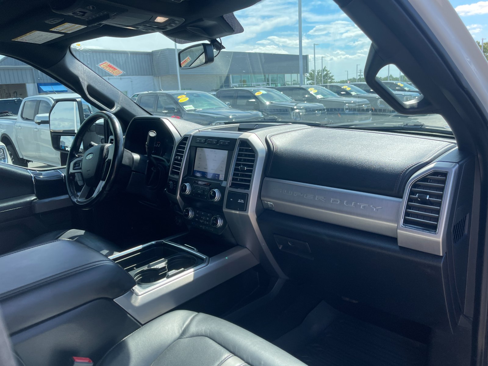 Used 2020 White Ford Platinum image 17