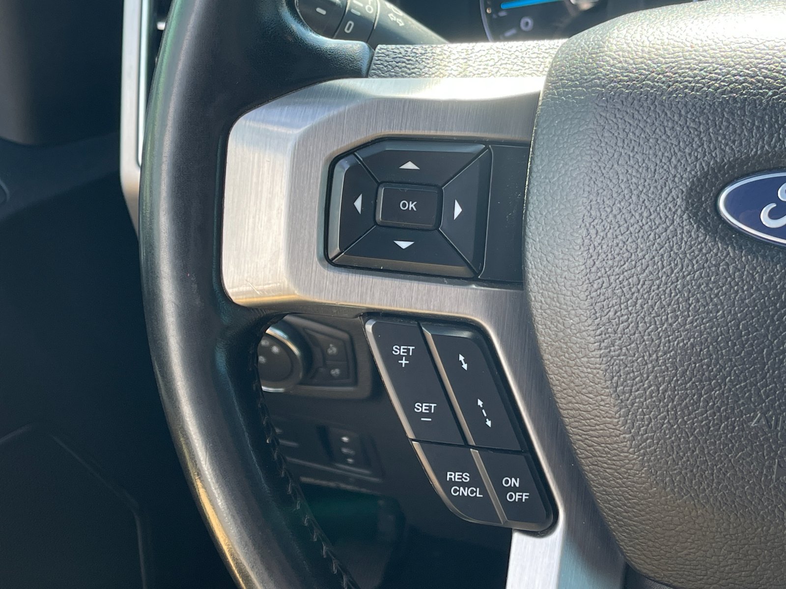 Used 2020 White Ford Platinum image 26