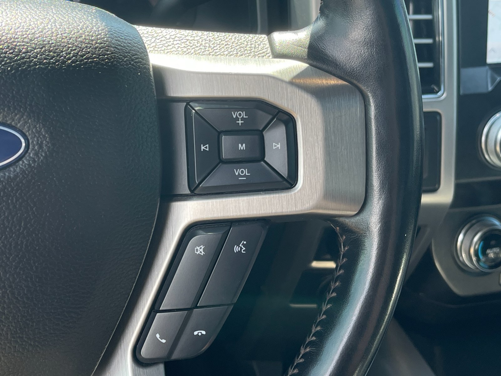Used 2020 White Ford Platinum image 27