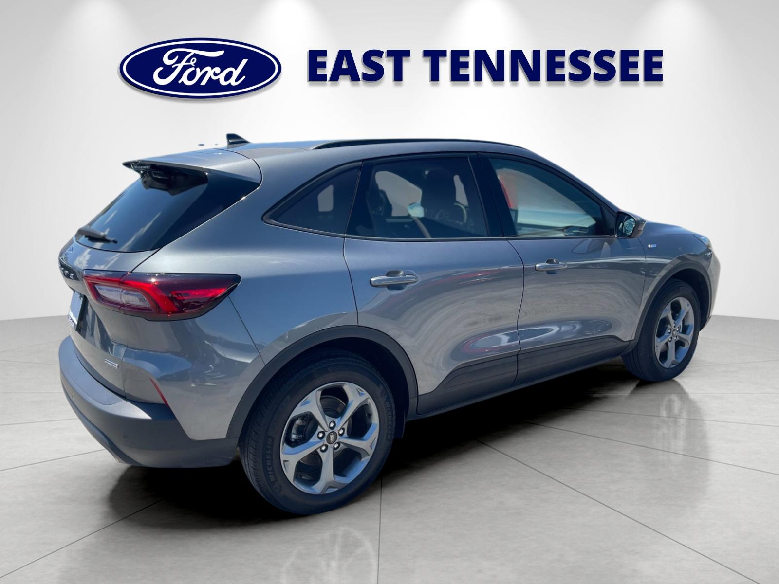 Used 2025 Gray Ford ST-Line Select image 3