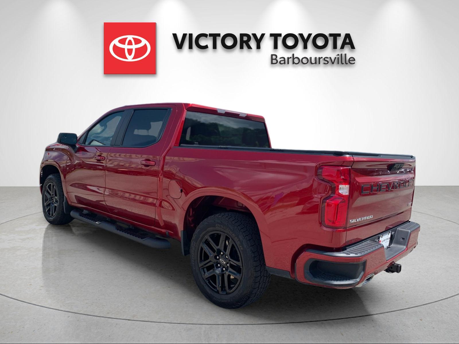 Used 2025 Red Chevrolet RST image 3