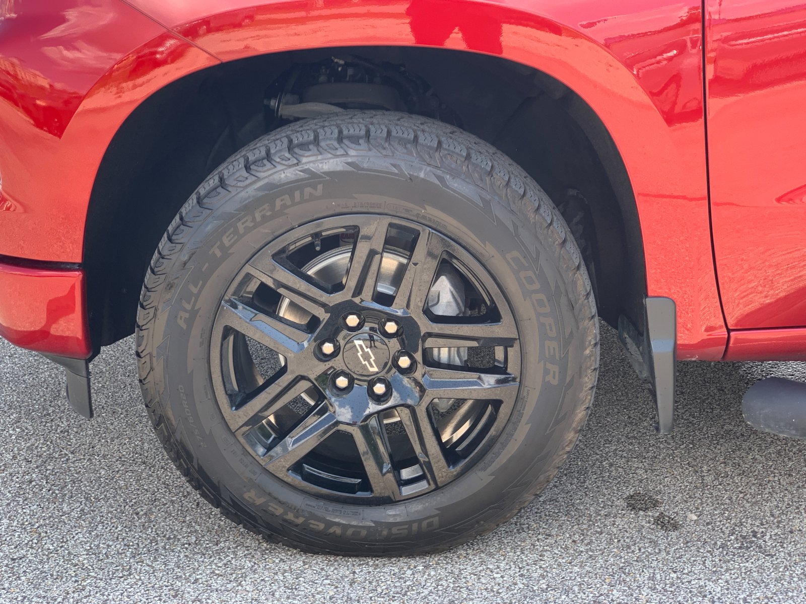 Used 2025 Red Chevrolet RST image 32