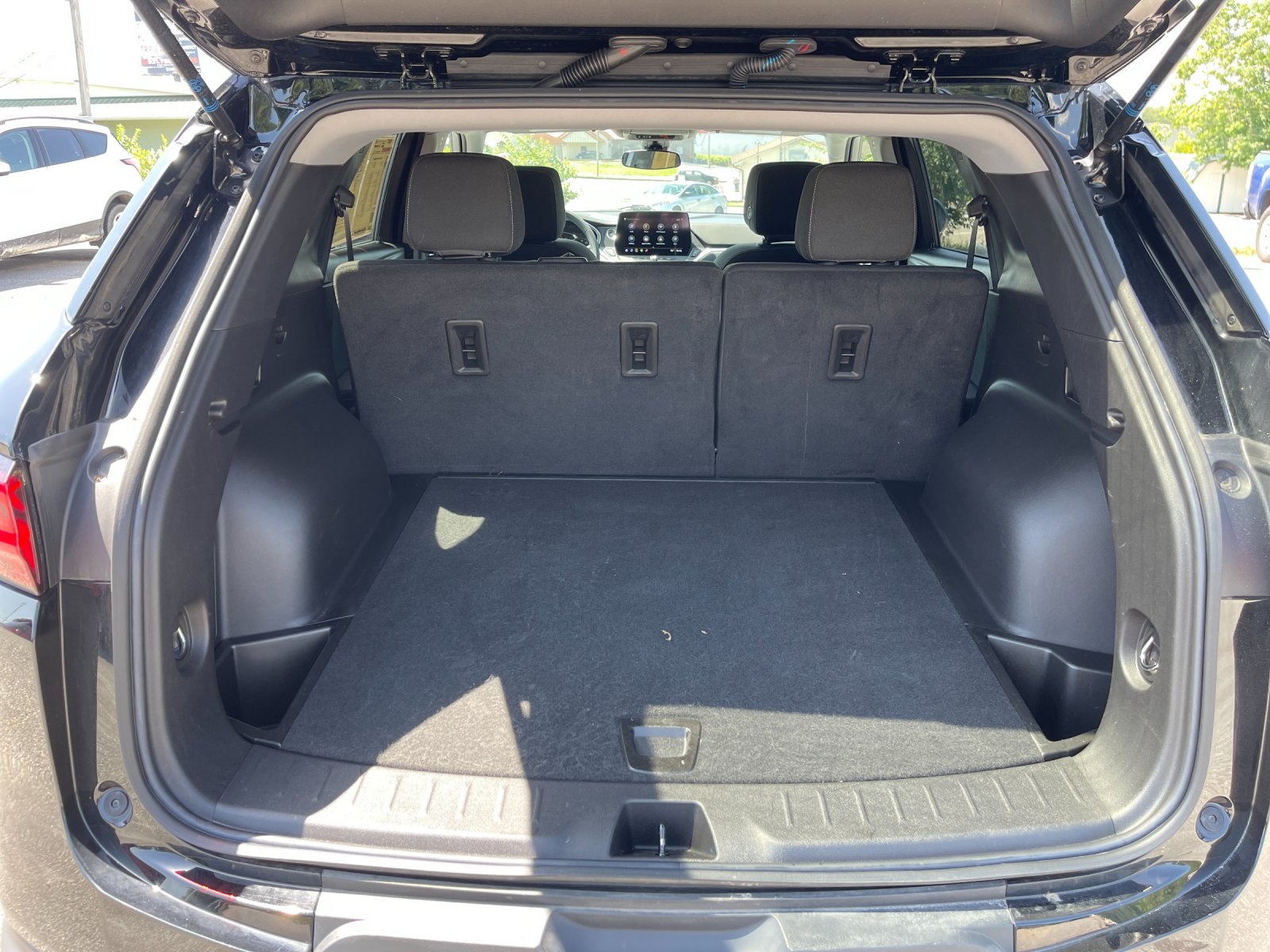 Used 2025 Black Chevrolet LT image 17