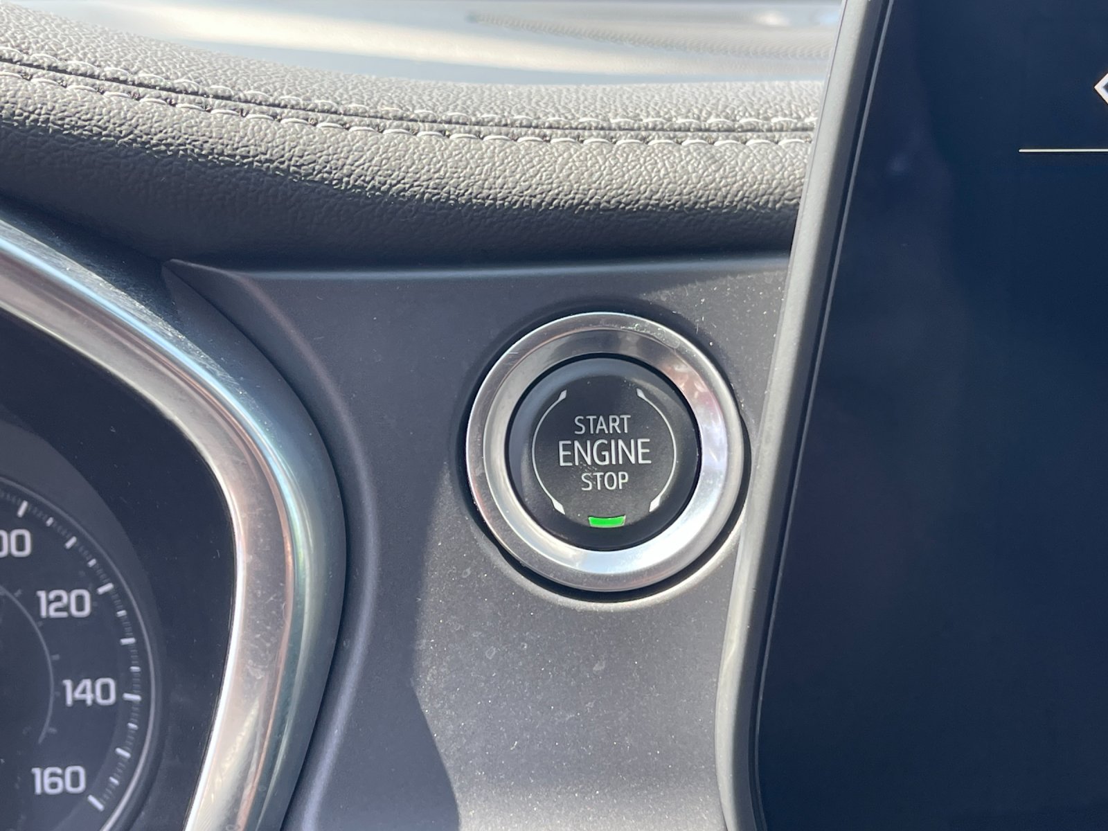 Used 2025 Black Chevrolet LT image 24