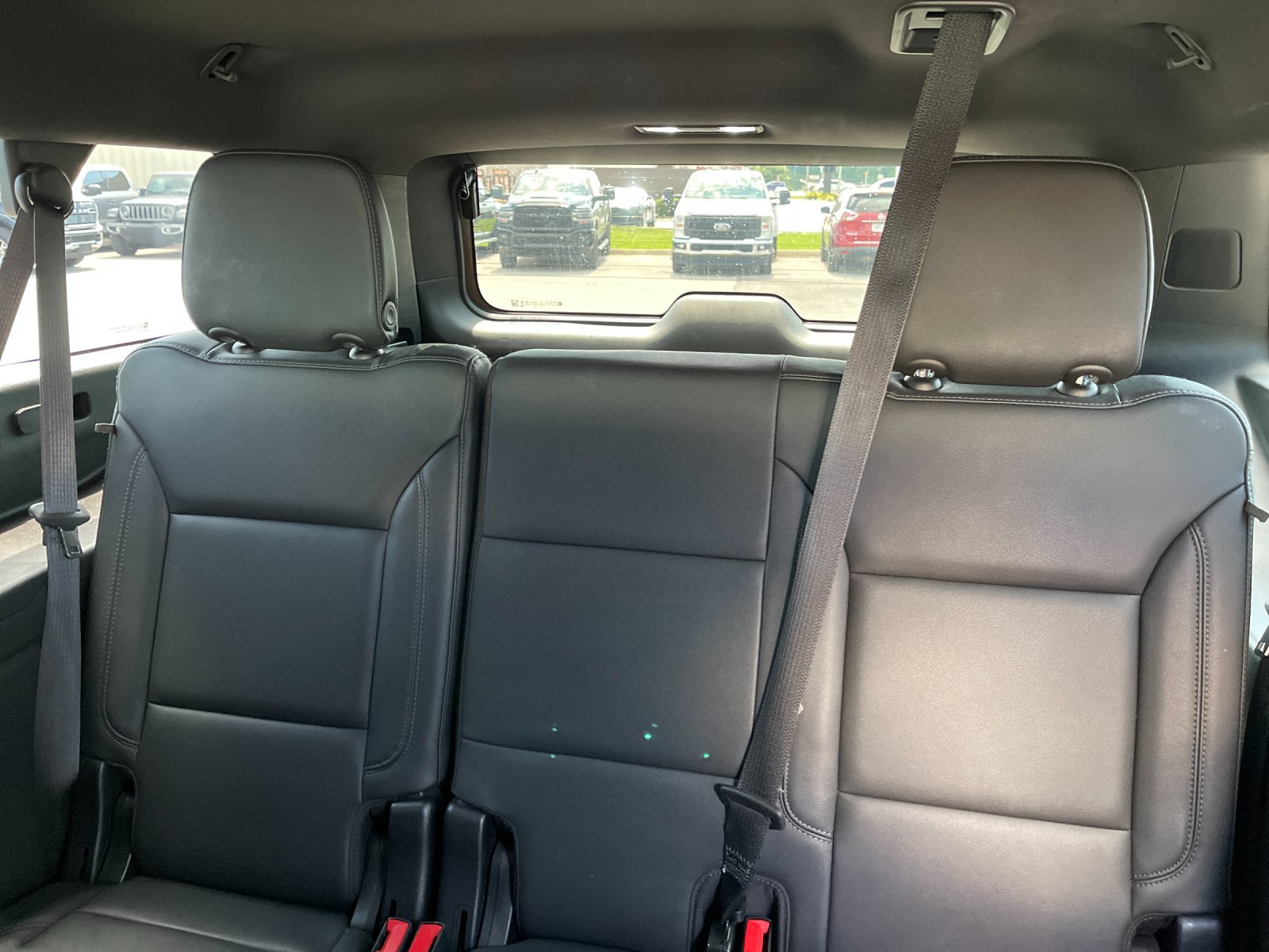 Used 2022 Gray Chevrolet Z71 image 17