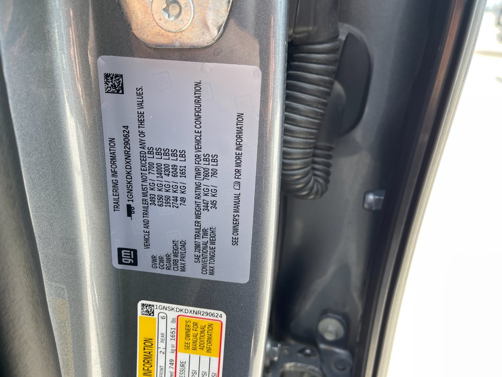 Used 2022 Gray Chevrolet Z71 image 34