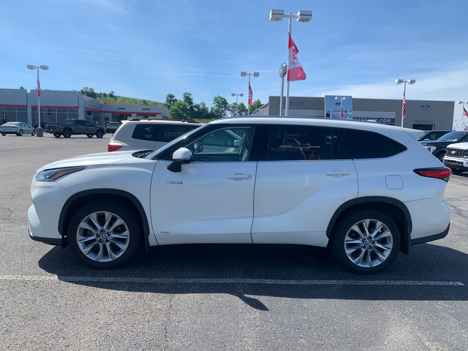 Used 2020 White Toyota Limited image 5