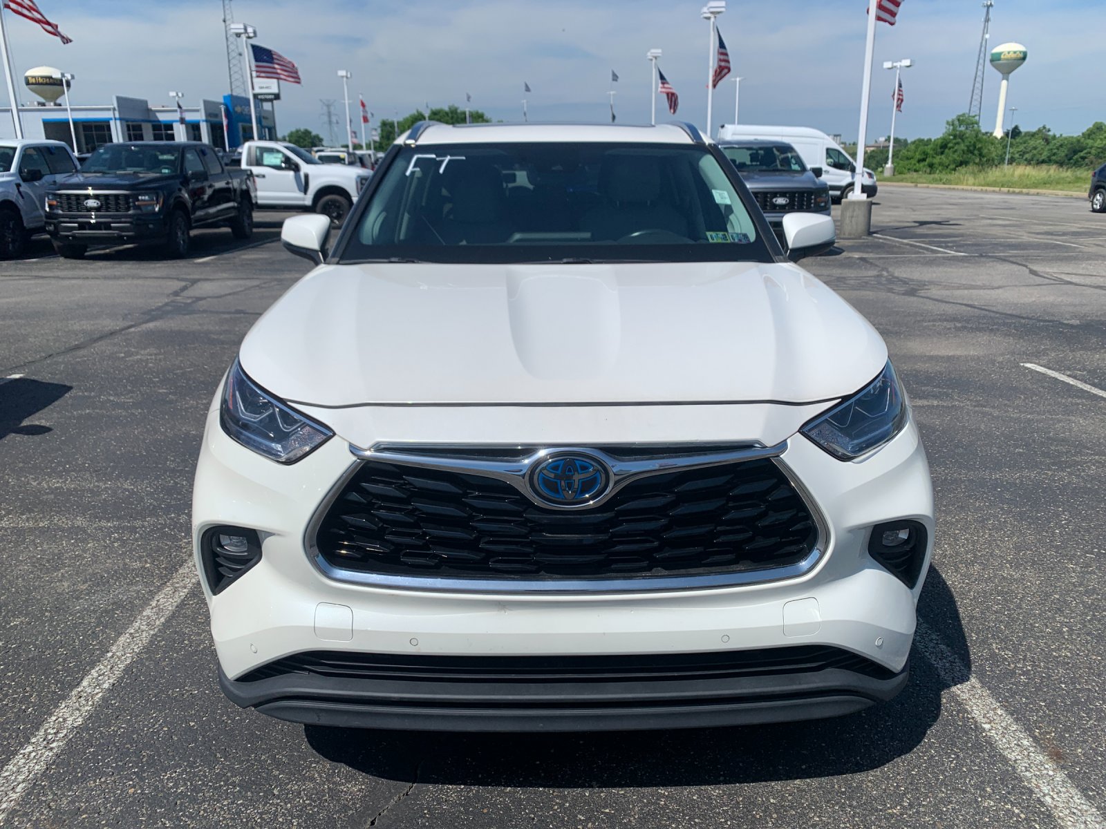Used 2020 White Toyota Limited image 7