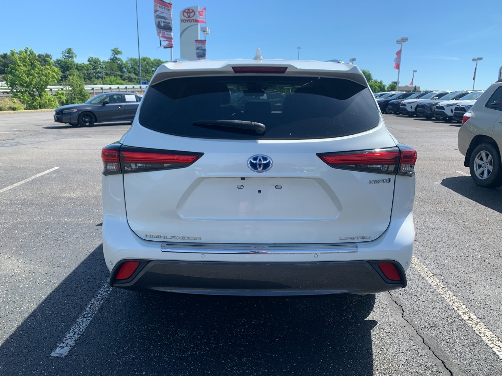 Used 2020 White Toyota Limited image 3