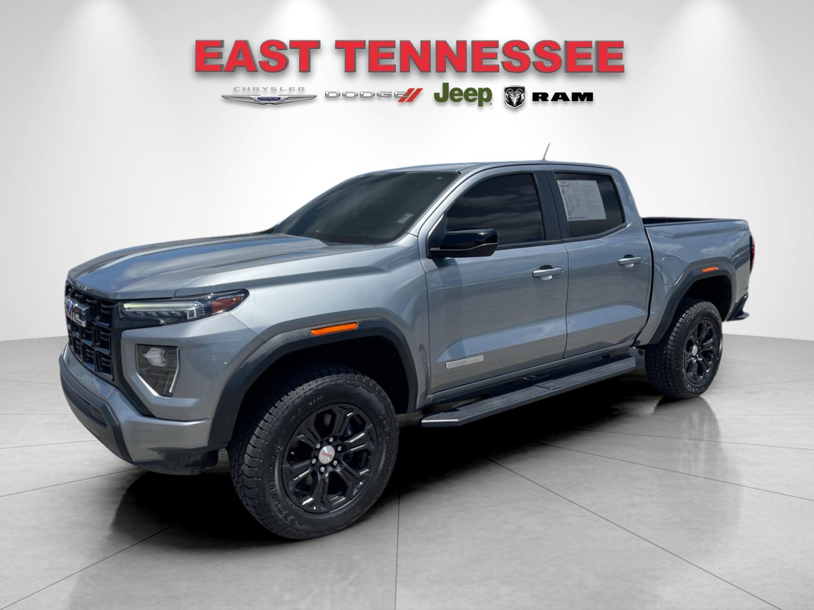 Used 2023 Silver GMC Elevation image 7