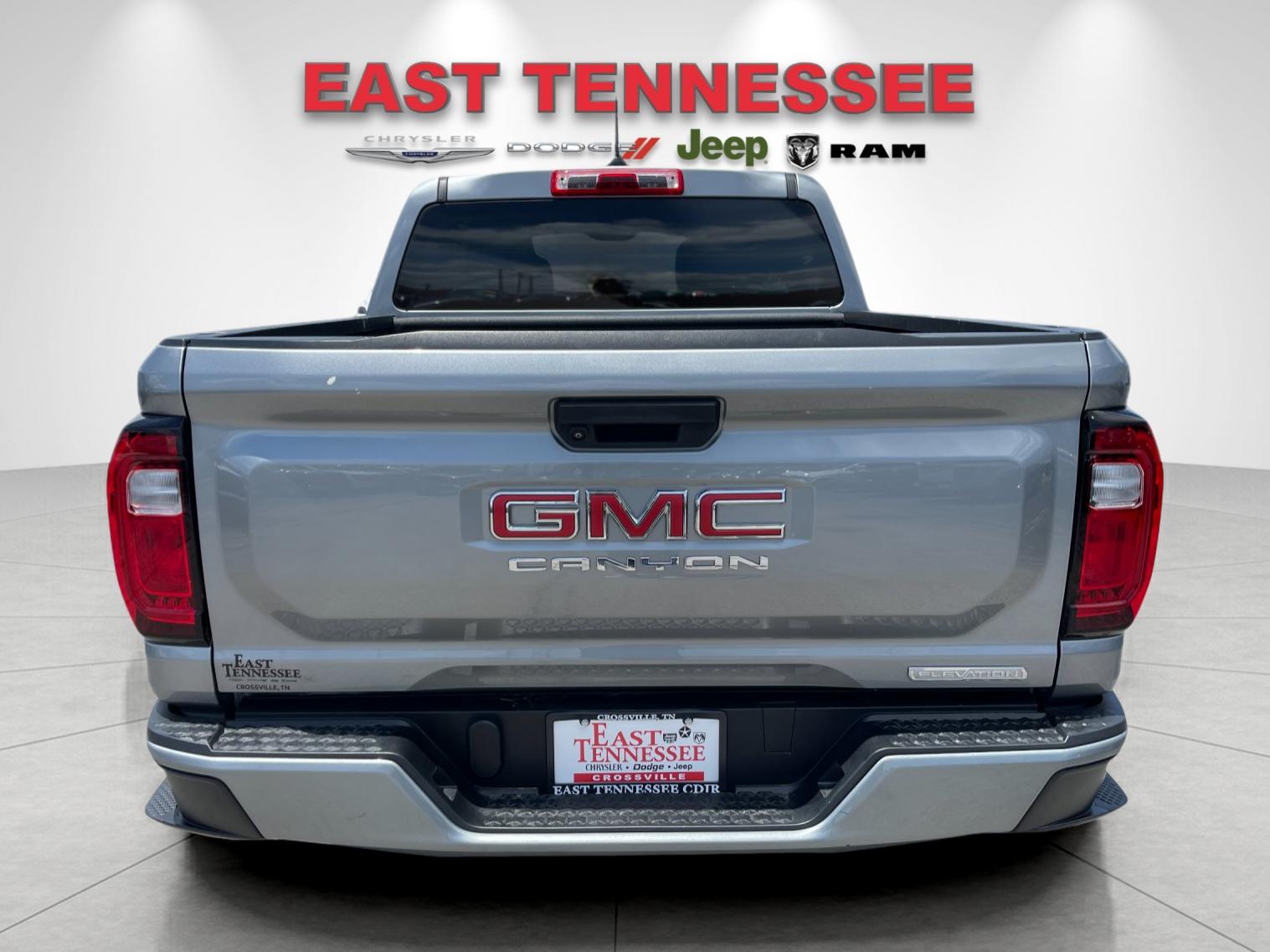 Used 2023 Silver GMC Elevation image 4