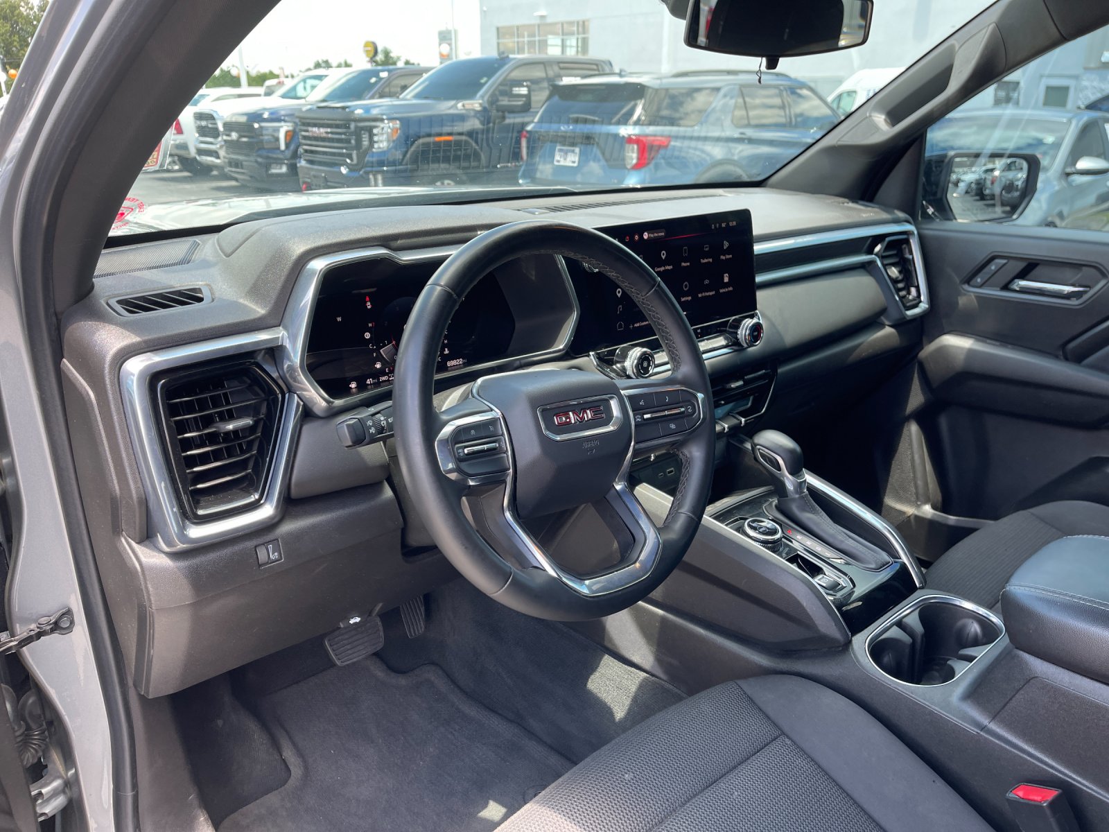 Used 2023 Silver GMC Elevation image 11