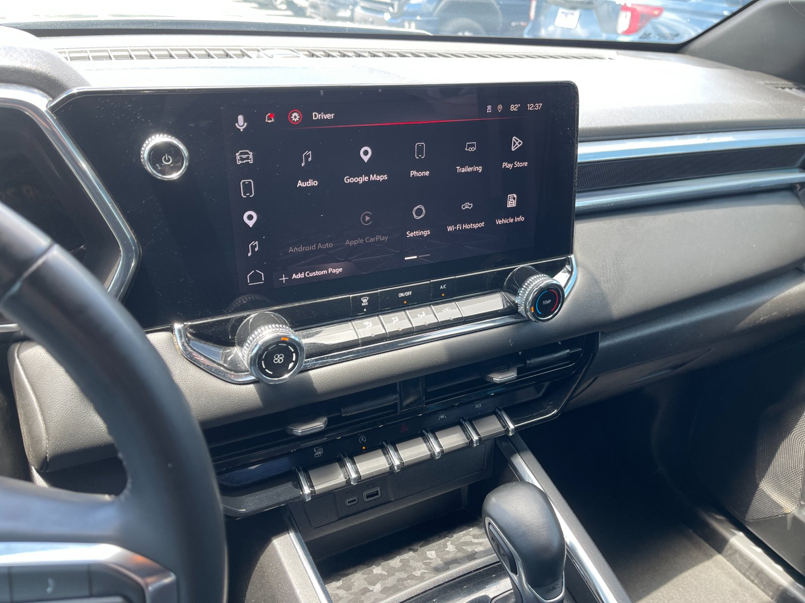 Used 2023 Silver GMC Elevation image 19