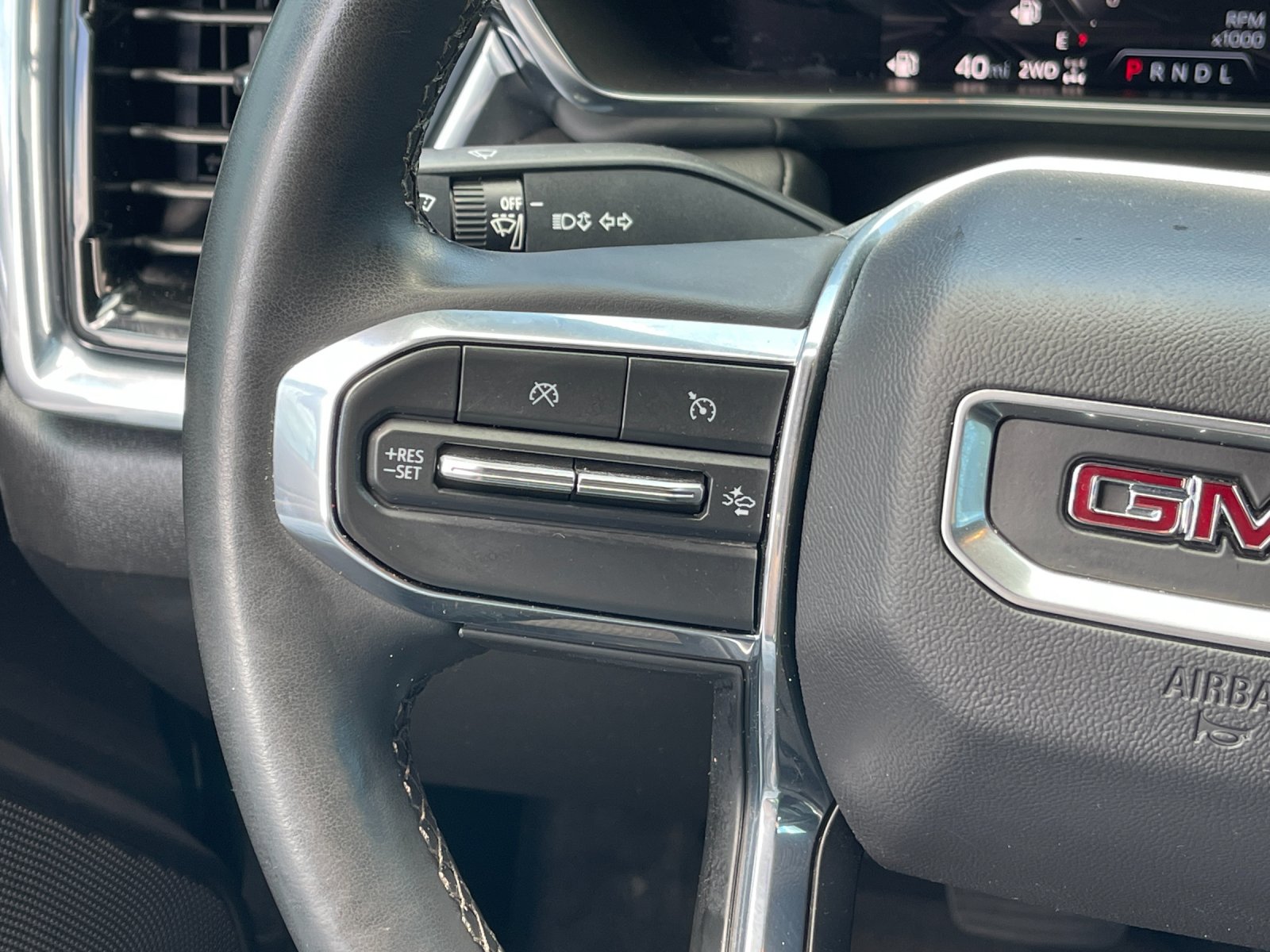 Used 2023 Silver GMC Elevation image 26