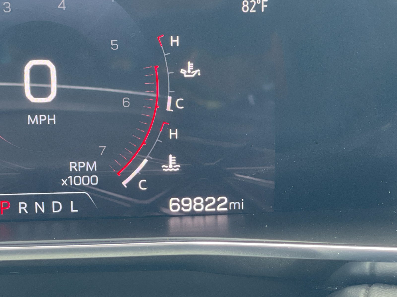 Used 2023 Silver GMC Elevation image 29