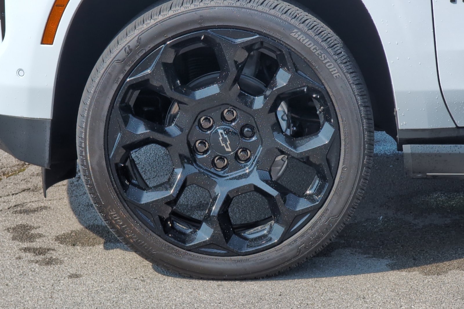 New 2026 White Chevrolet High Country image 28