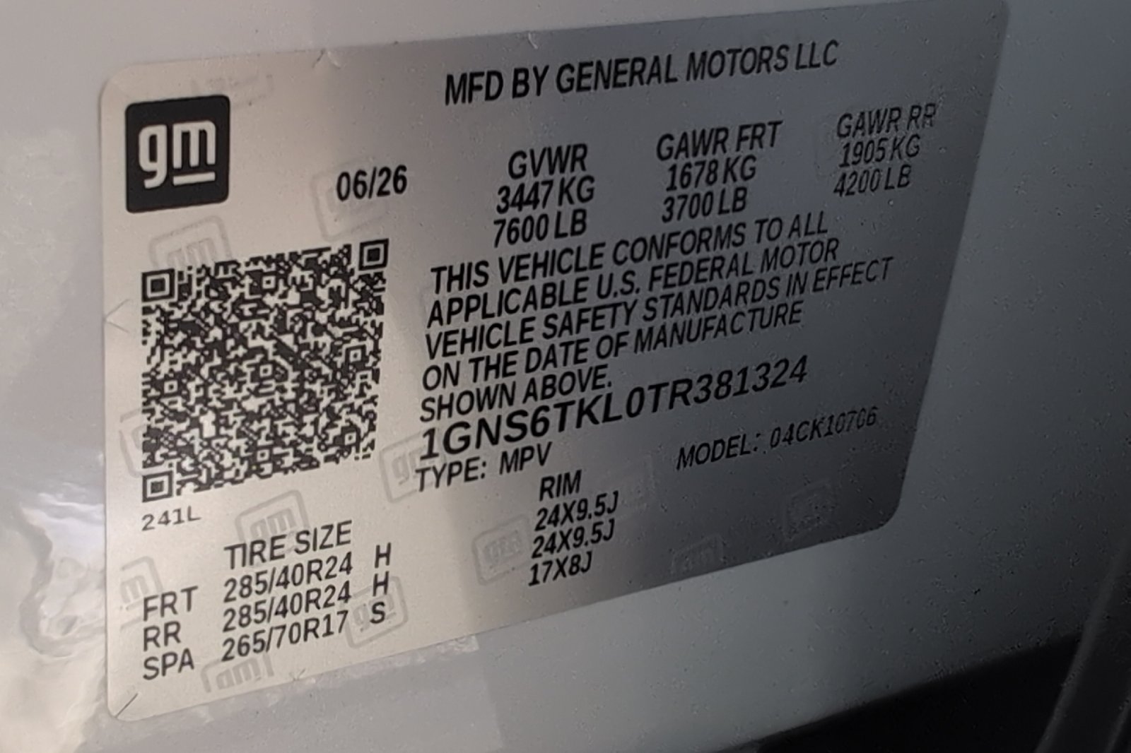 New 2026 White Chevrolet High Country image 31