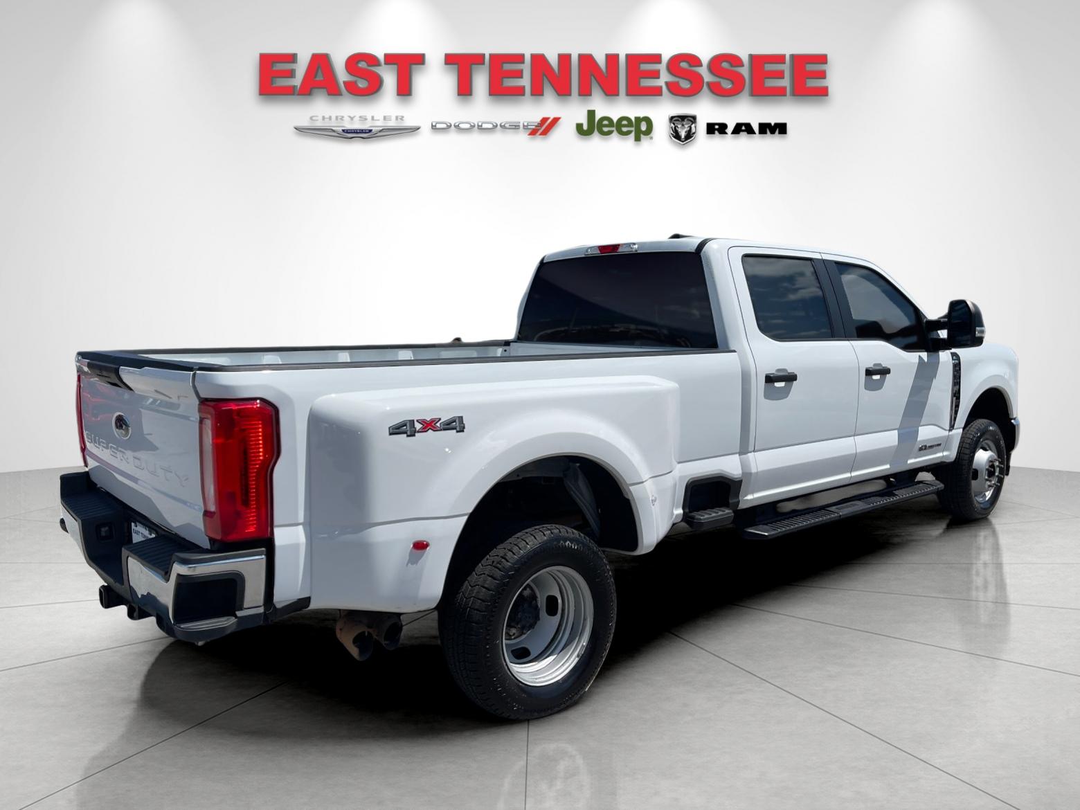 Used 2024 White Ford XL image 3