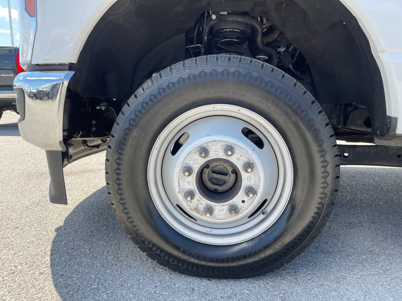 Used 2024 White Ford XL image 29