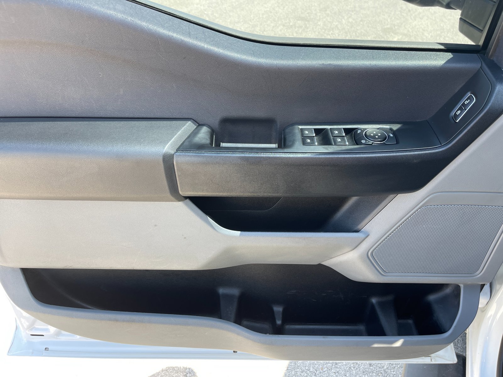 Used 2024 White Ford XL image 12