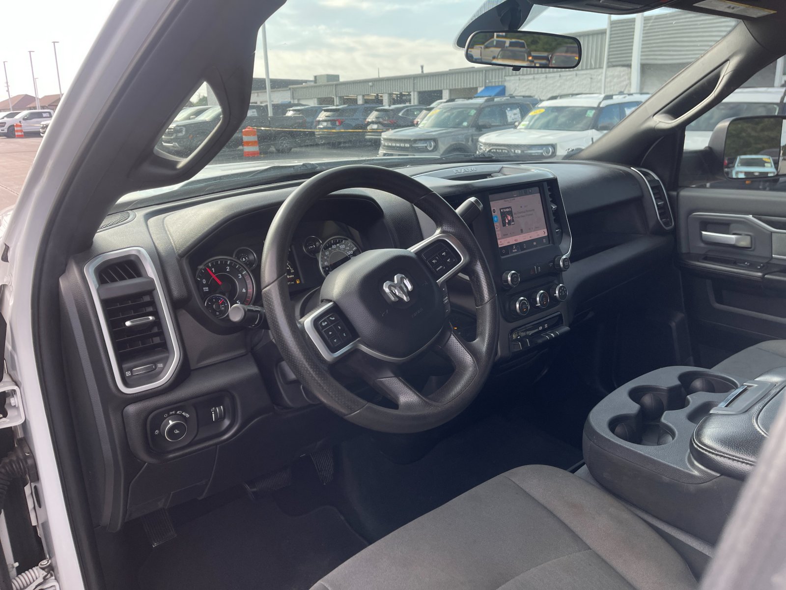 Used 2022 White Ram Big Horn image 11