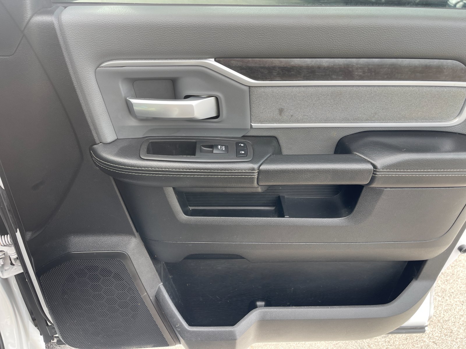 Used 2022 White Ram Big Horn image 18