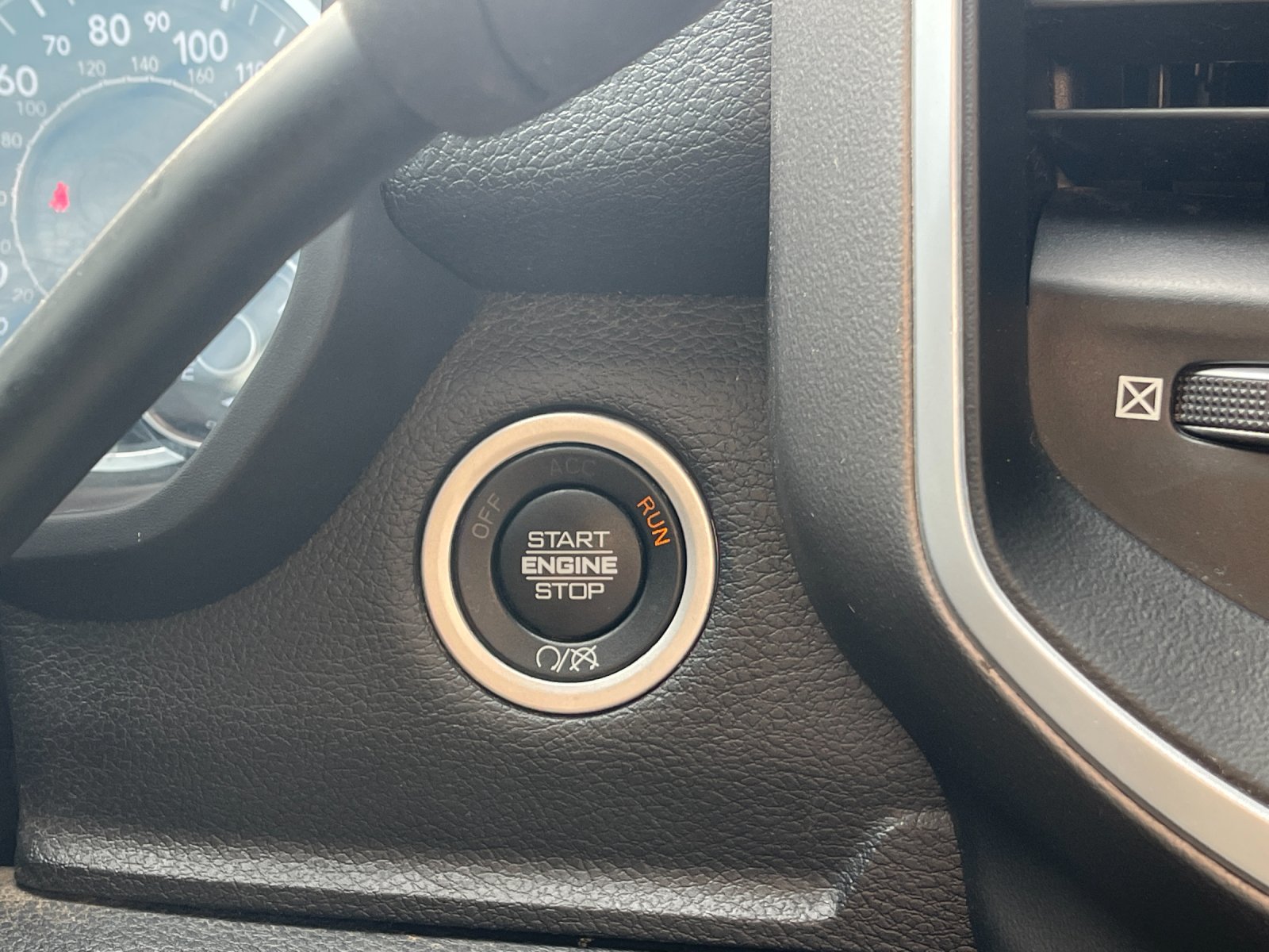 Used 2022 White Ram Big Horn image 23