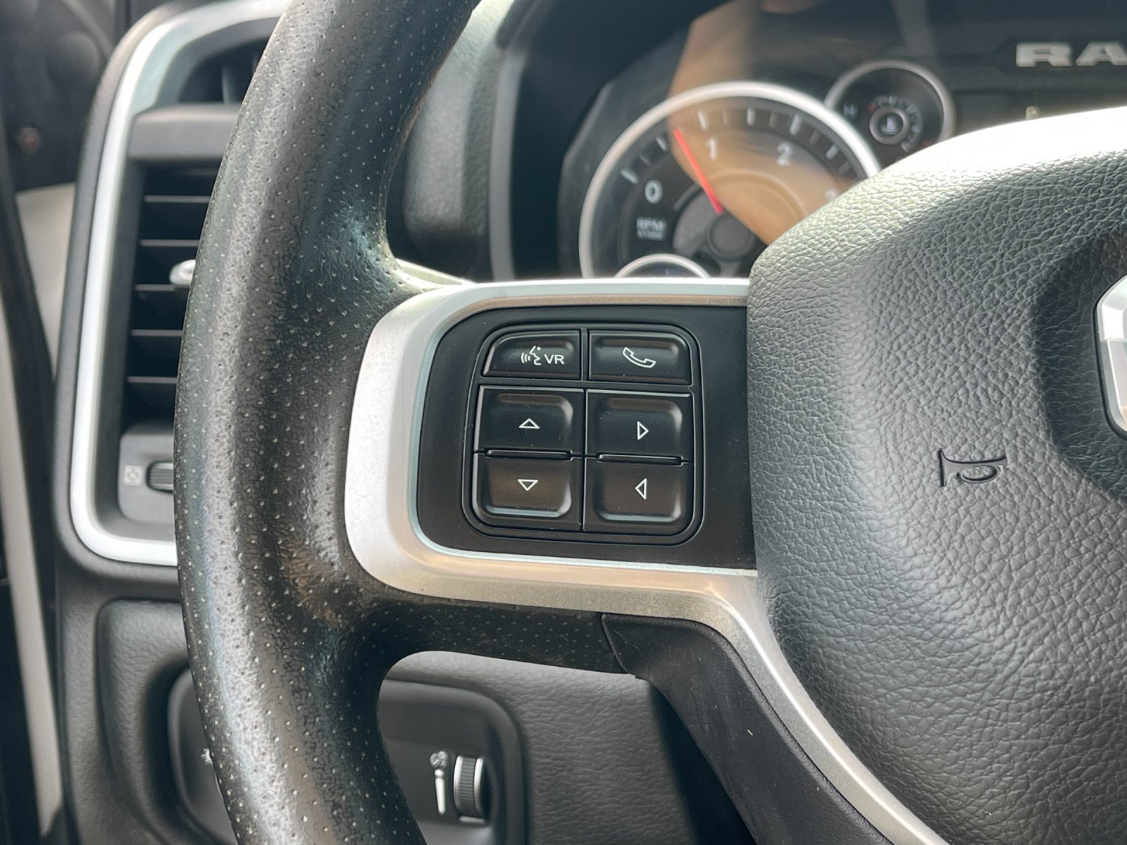 Used 2022 White Ram Big Horn image 25