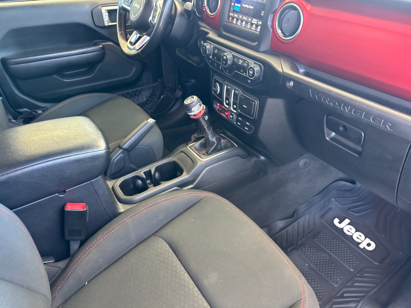 Used 2020 Gray Jeep Rubicon image 15
