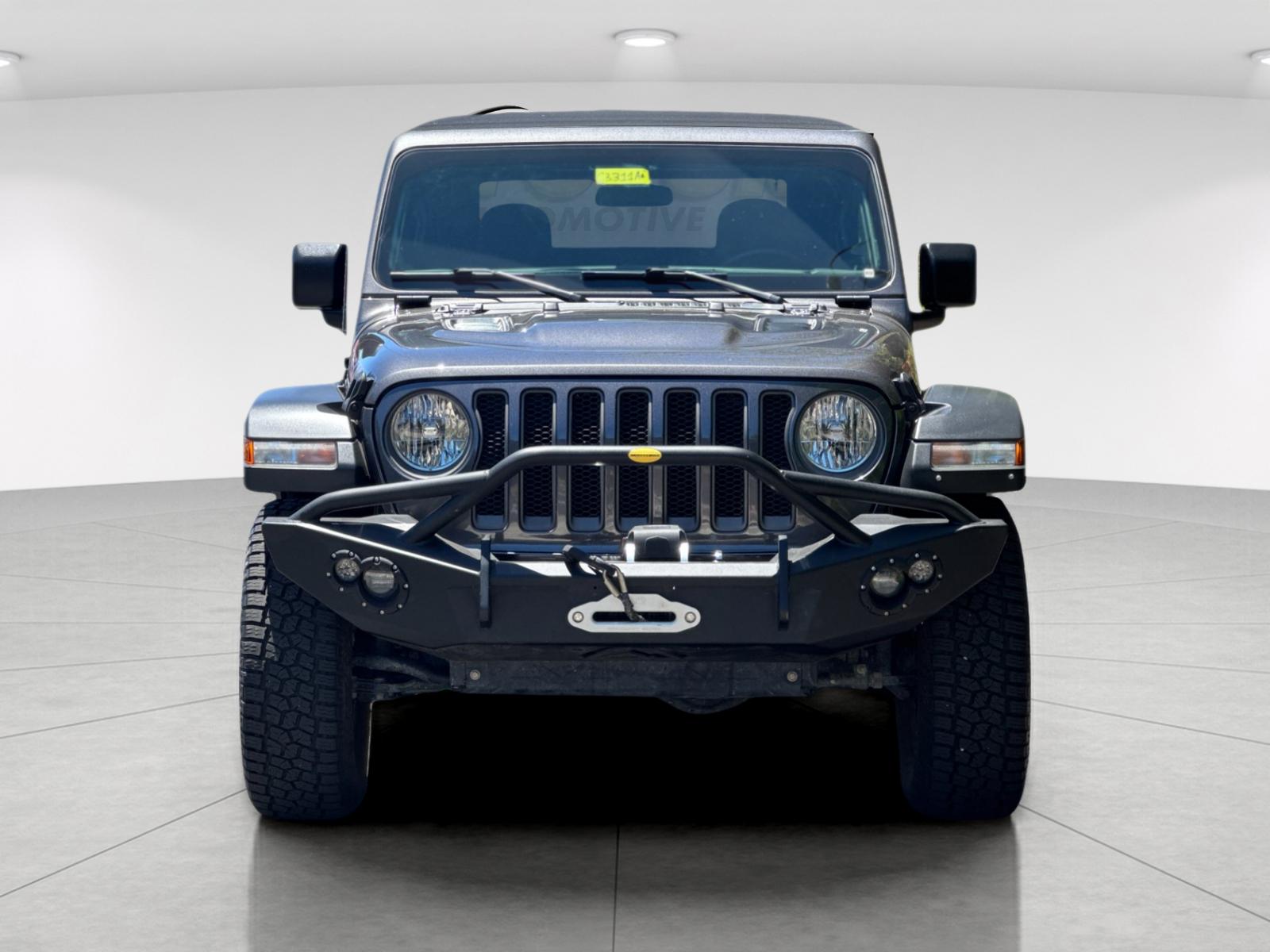 Used 2020 Gray Jeep Rubicon image 9